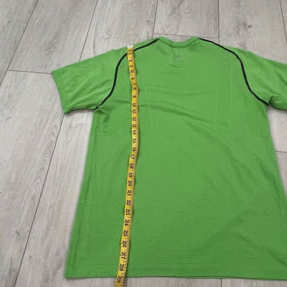Lululemon Tech Tee size L - Picture 3 of 4